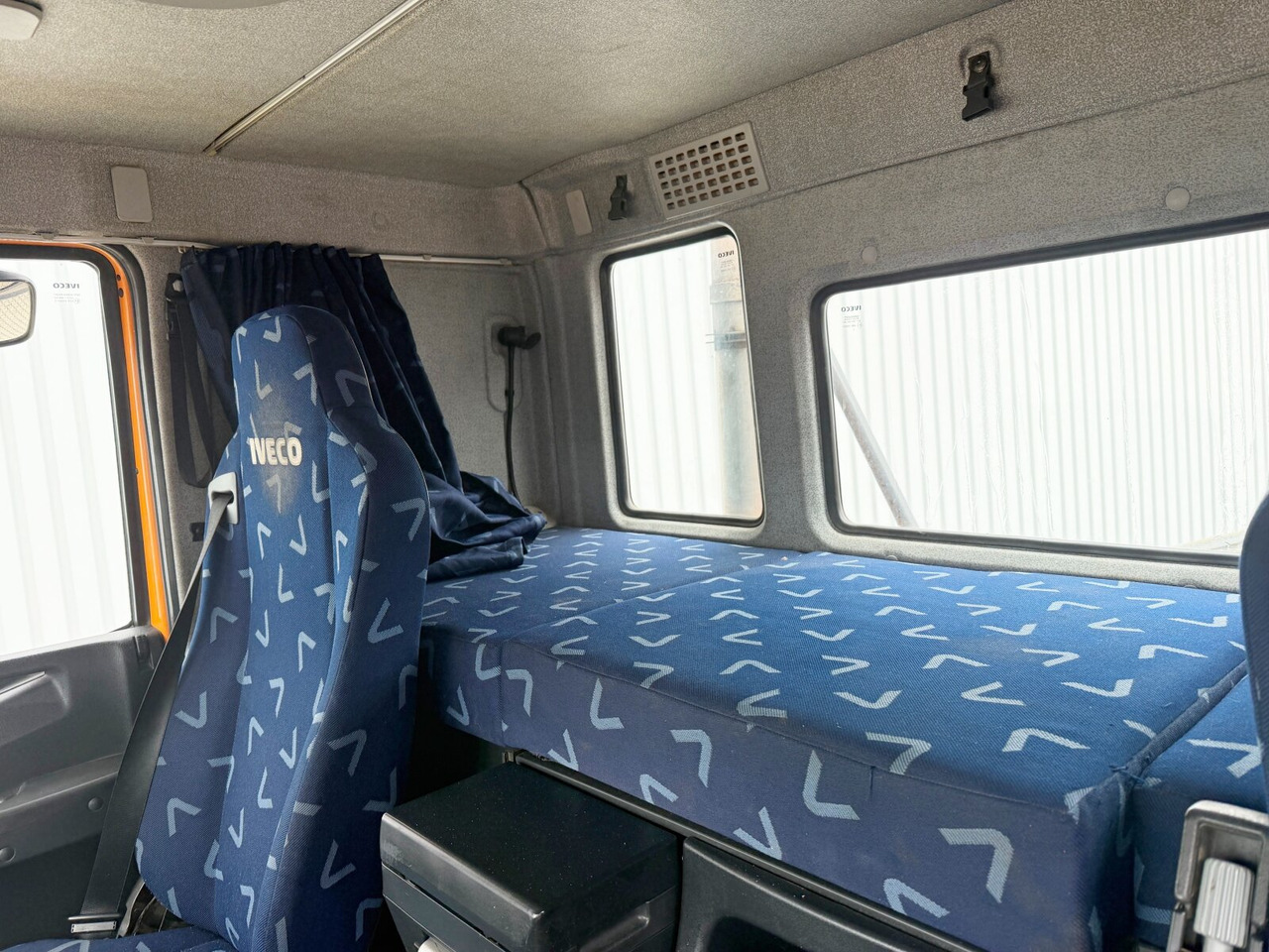 Trakker AT190T33W/P 4x4 Trakker AT190T33W/P 4x4, Winterdienstausstattung - Hook lift truck: picture 5 Trakker AT190T33W/P 4x4 Trakker AT190T33W/P 4x4, Winterdienstausstattung - Hook lift truck: picture 5