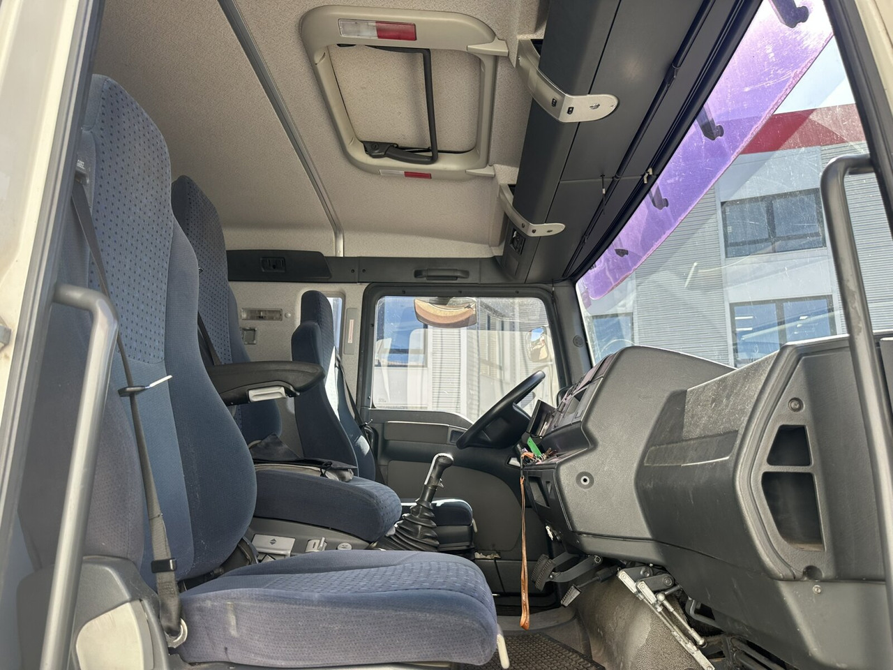 MAN TGA 18.360 LL 4x2 TGA 18.360 LL 4x2, Fahrschule - Truck: picture 3 MAN TGA 18.360 LL 4x2 TGA 18.360 LL 4x2, Fahrschule - Truck: picture 3