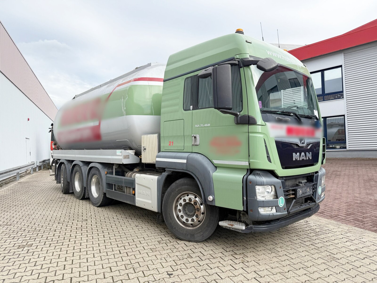 Truck MAN TGS 35.460 8x4-4 BL TGS 35.460 8x4-4 BL, Intarder, Lenk/Lift, Kippsilo ca. 32m³, Kompressor: picture 9