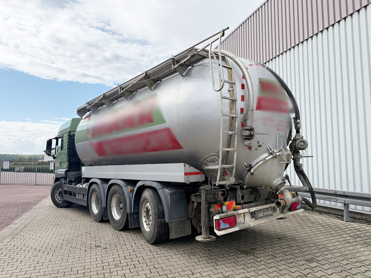 Truck MAN TGS 35.460 8x4-4 BL TGS 35.460 8x4-4 BL, Intarder, Lenk/Lift, Kippsilo ca. 32m³, Kompressor: picture 12