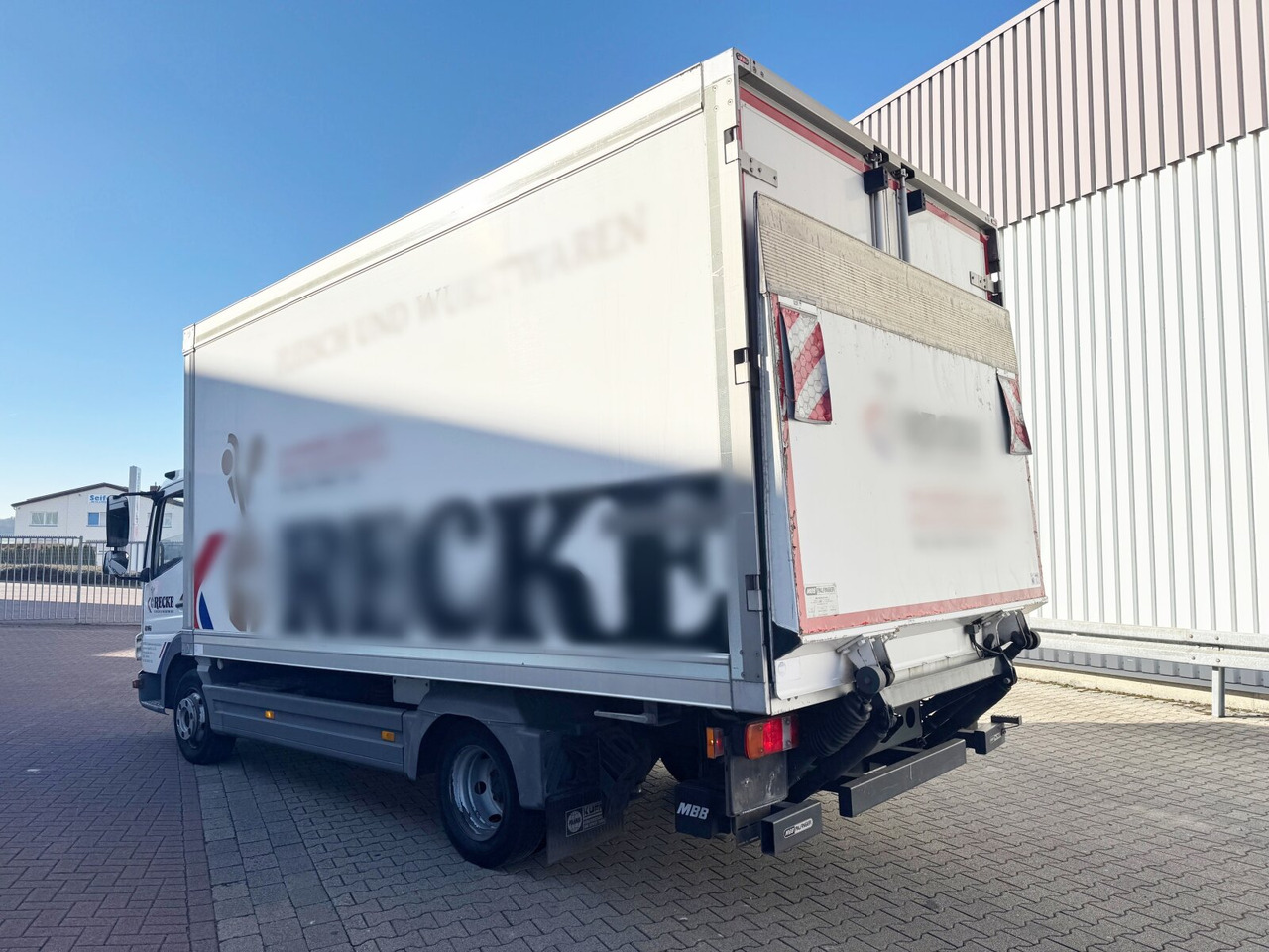 Mercedes-Benz Atego 816 L 4x2 Atego 816 L 4x2, Kühlkoffer, ThermoKing, Trennwand, LBW MBB - Truck: picture 4 Mercedes-Benz Atego 816 L 4x2 Atego 816 L 4x2, Kühlkoffer, ThermoKing, Trennwand, LBW MBB - Truck: picture 4