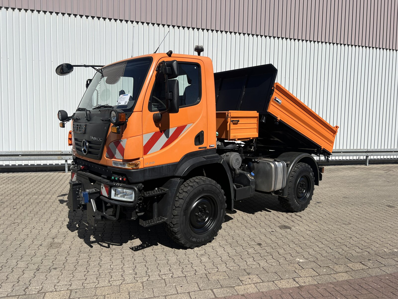 Unimog U 20 U405/70 4x4 U 20 U405/70 4x4, Kipper, Winterdienstplatte - Van: picture 1 Unimog U 20 U405/70 4x4 U 20 U405/70 4x4, Kipper, Winterdienstplatte - Van: picture 1