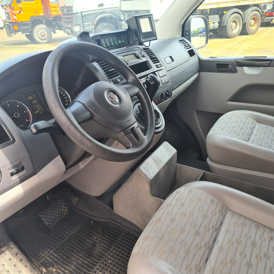 Ambulance Volkswagen T5 2.0 TDI T5 2.0 TDI, Krankenwagen: picture 13