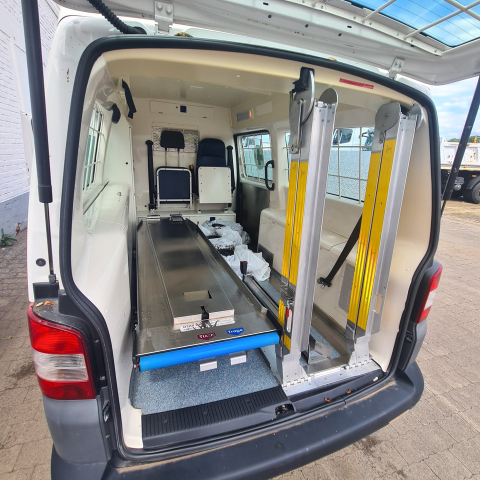 Ambulance Volkswagen T5 2.0 TDI T5 2.0 TDI, Krankenwagen: picture 6