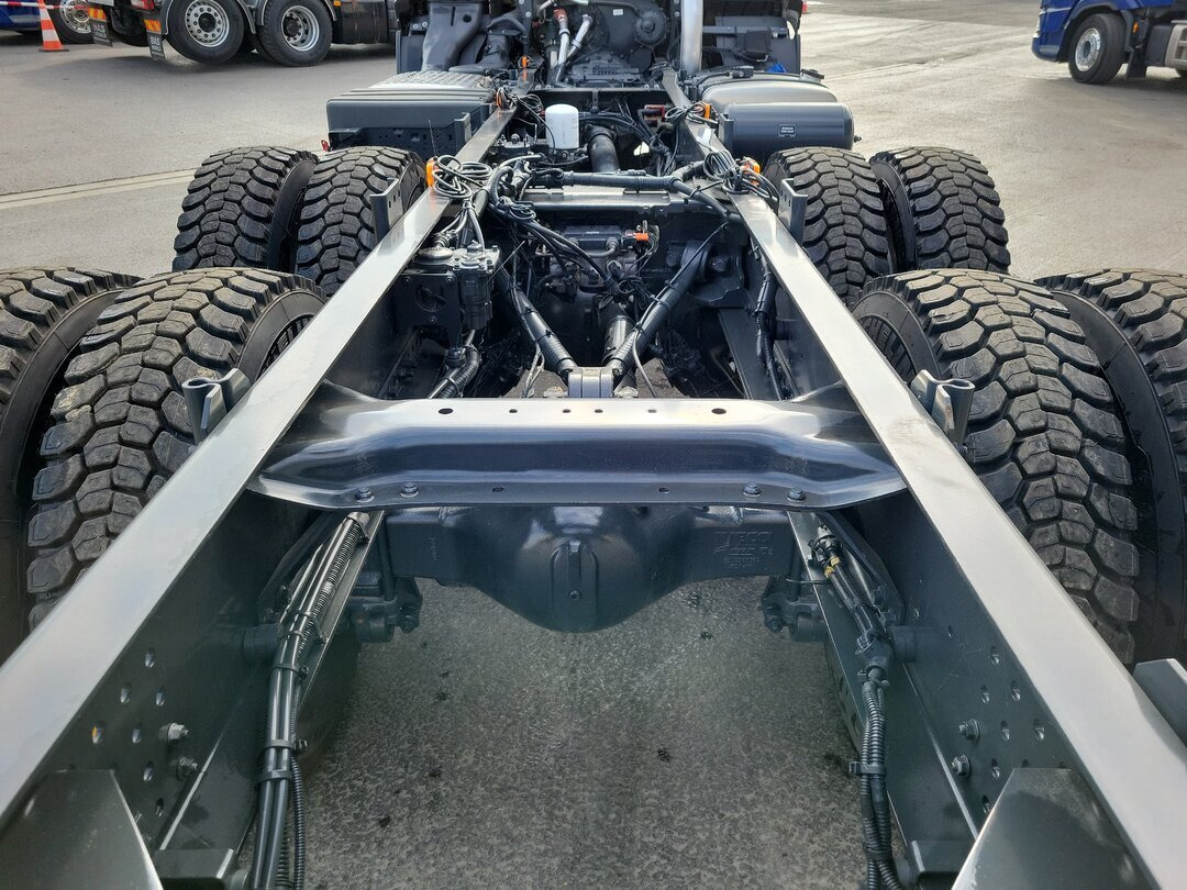 X-Way 460 6x4, Retarder X-Way 460 6x4, Retarder - Hook lift truck: picture 3 X-Way 460 6x4, Retarder X-Way 460 6x4, Retarder - Hook lift truck: picture 3