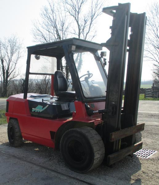 Mitsubishi FD40 - Forklift: picture 2 Mitsubishi FD40 - Forklift: picture 2