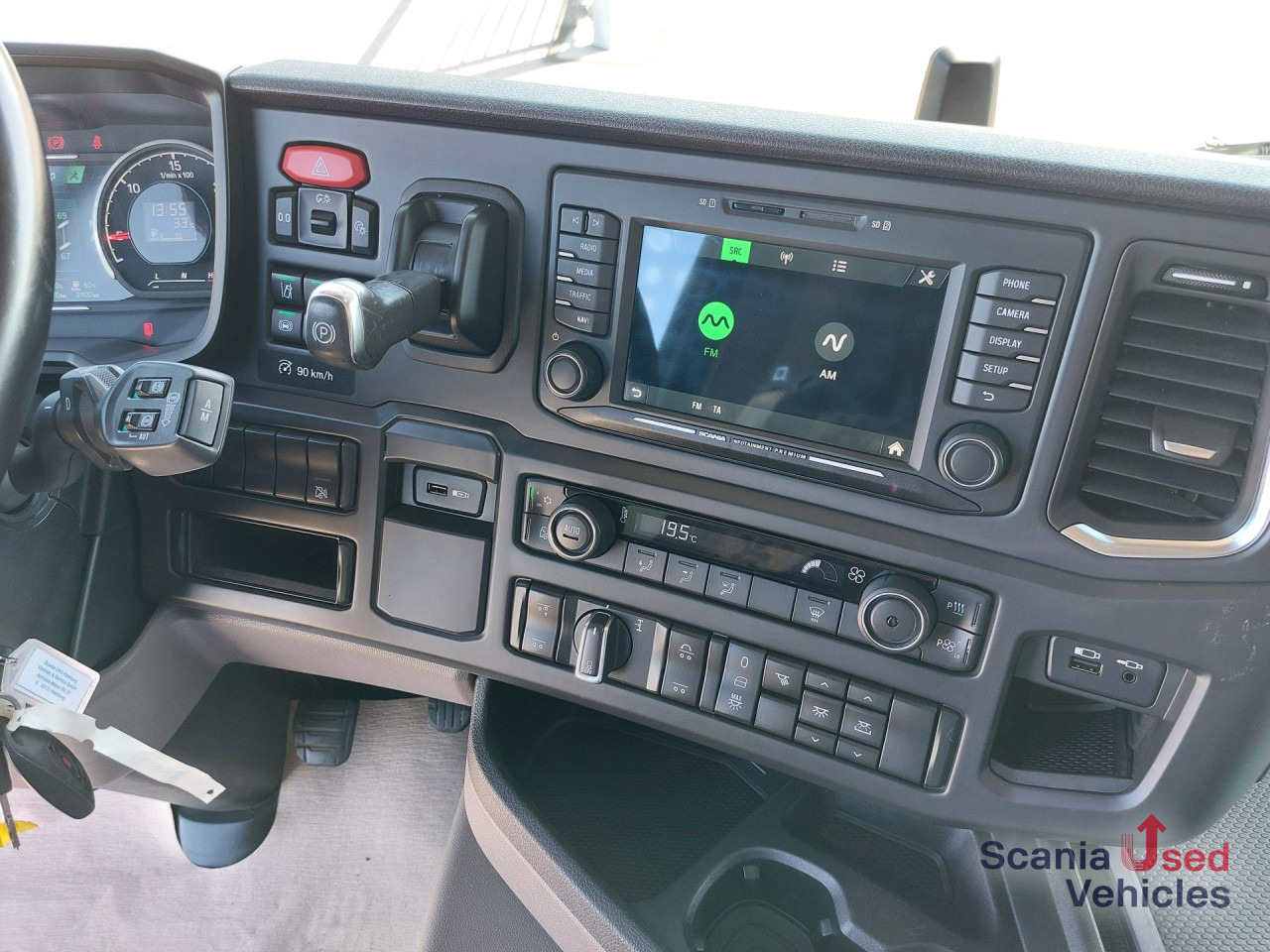 SCANIA G 410 B6x2*4NA Planen Boardwand Navi Lenk Liftachs - Curtainsider truck: picture 2 SCANIA G 410 B6x2*4NA Planen Boardwand Navi Lenk Liftachs - Curtainsider truck: picture 2