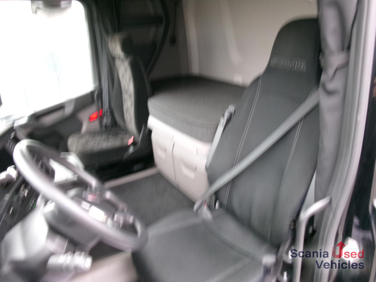 SCANIA R 450 A4x2NA - Tractor unit: picture 2 SCANIA R 450 A4x2NA - Tractor unit: picture 2