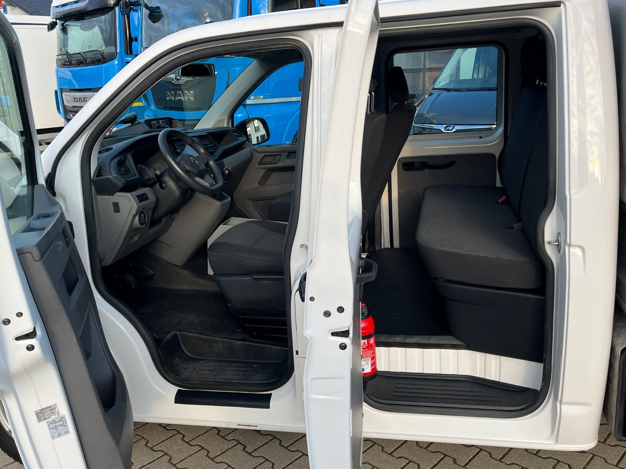Curtain side van, Combi van Volkswagen T6.1 DOKA Pritsche 4x4 Sperre Standheizung: picture 9
