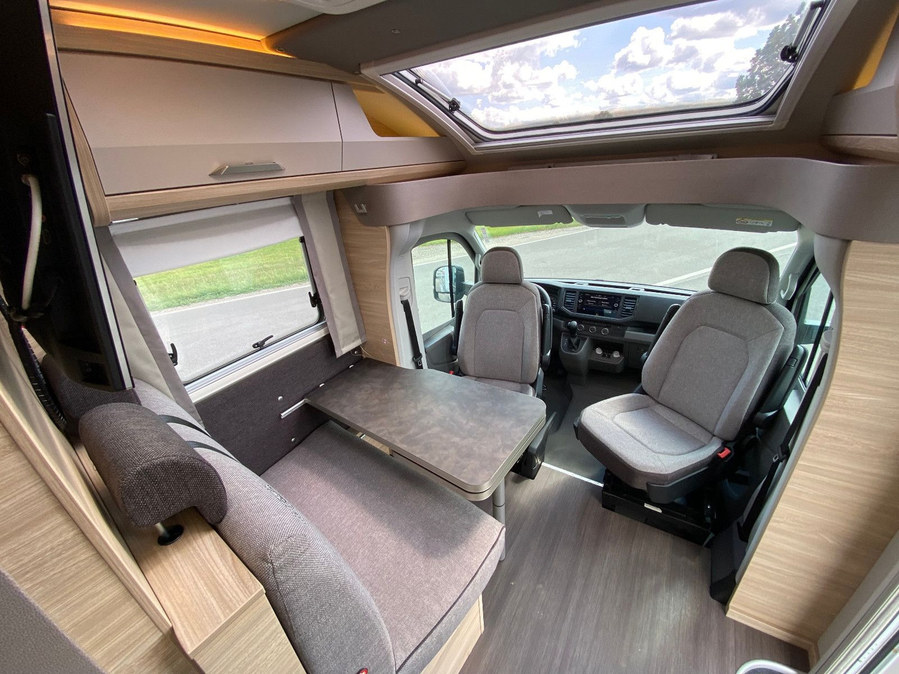 Semi-integrated motorhome Knaus Van TI PLUS Platinium Selection 650 MEG,Automat: picture 10