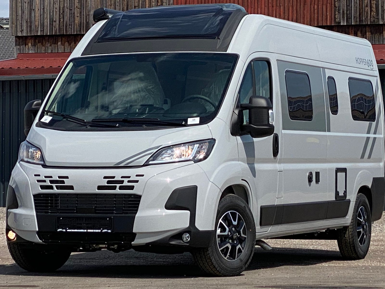 LMC INNOVAN 600 ,Dieselheizung,Modell 25 Skyroof - Camper van: picture 1 LMC INNOVAN 600 ,Dieselheizung,Modell 25 Skyroof - Camper van: picture 1