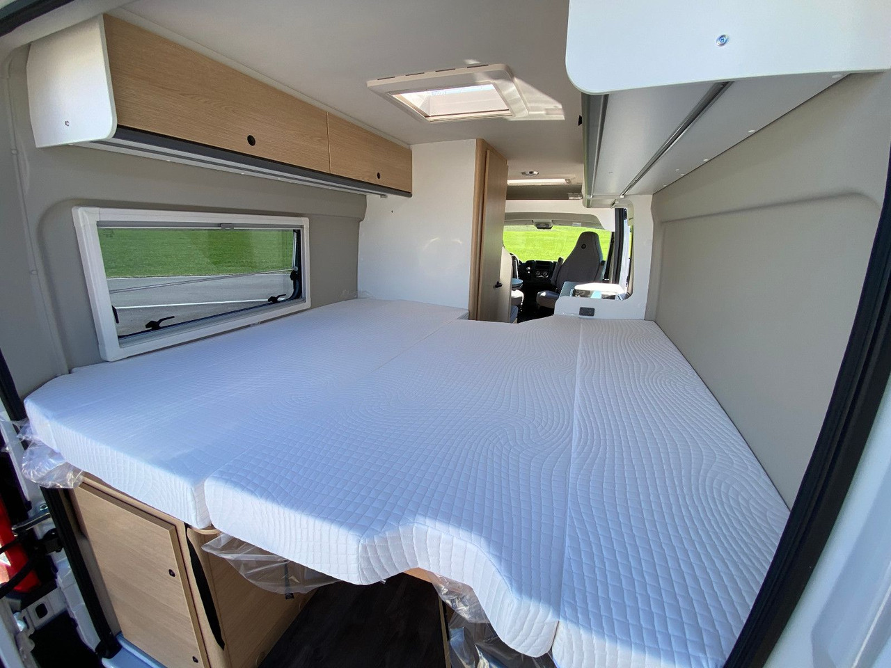 Camper van Sunlight Cliff 640 mit Längsbetten,Modell 25: picture 19