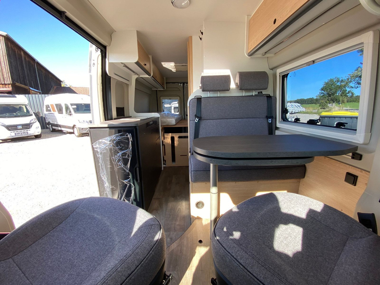 Camper van Sunlight Cliff 640 mit Längsbetten,Modell 25: picture 14