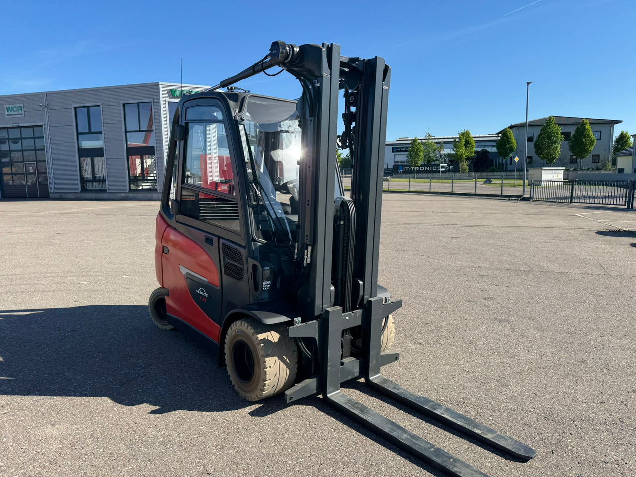 LINDE E35HL-01 - Electric forklift: picture 2 LINDE E35HL-01 - Electric forklift: picture 2