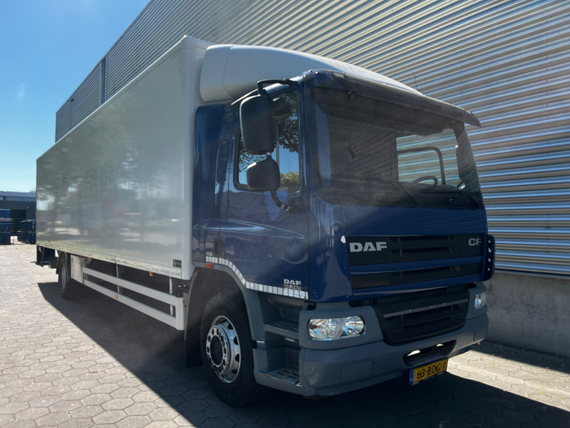 DAF CF 65.250 / EEV / 549.000 KM..!! / Tail Lift / TUV: 11-2025 / NL Truck - Box truck: picture 3 DAF CF 65.250 / EEV / 549.000 KM..!! / Tail Lift / TUV: 11-2025 / NL Truck - Box truck: picture 3