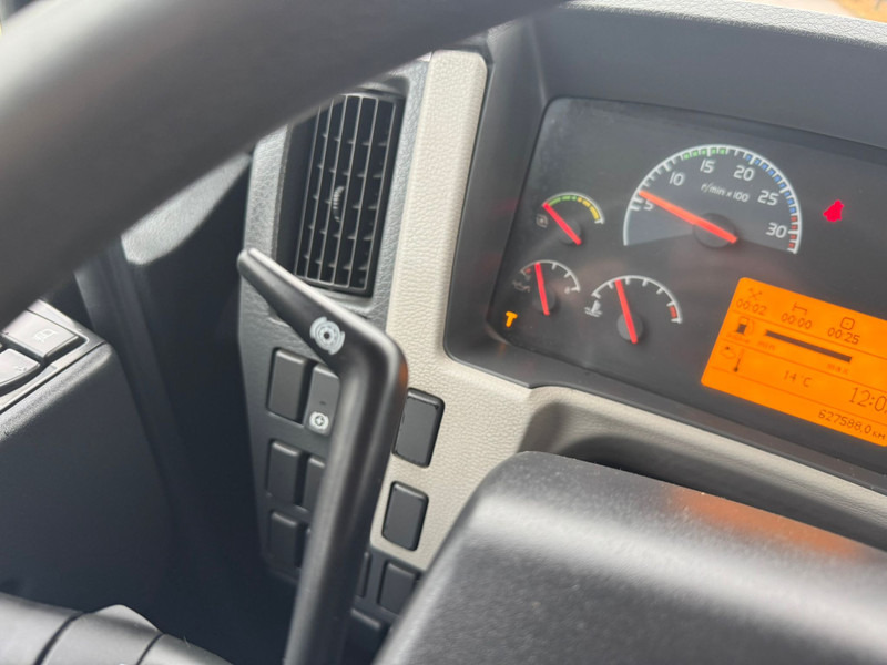 Box truck Volvo FL 240 / 6 Cylinder / 18 Tons / Manual / Tail Lift / TUV:1-2026 / NL Truck: picture 11