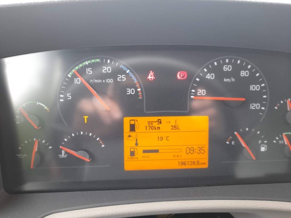 Volvo FL 210  - Refrigerator truck: picture 5 Volvo FL 210  - Refrigerator truck: picture 5