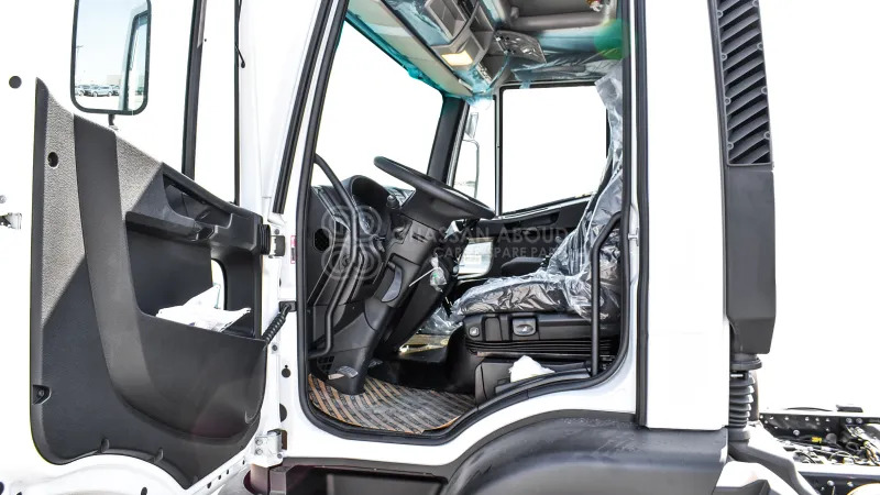 Iveco Euro Cargo ML180 4x2 Chassis - Cab chassis truck: picture 4 Iveco Euro Cargo ML180 4x2 Chassis - Cab chassis truck: picture 4
