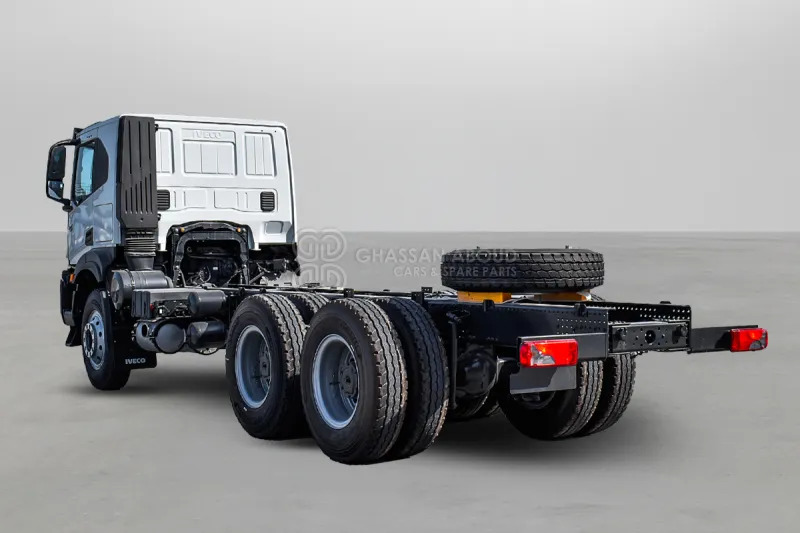 Iveco T-WAY AT380T47H 6x4 R24 Tyres Chassis - Barcelona Stock - Cab chassis truck: picture 3 Iveco T-WAY AT380T47H 6x4 R24 Tyres Chassis - Barcelona Stock - Cab chassis truck: picture 3