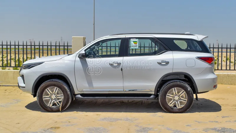 Toyota Fortuner  4x4 - SUV: picture 5 Toyota Fortuner  4x4 - SUV: picture 5
