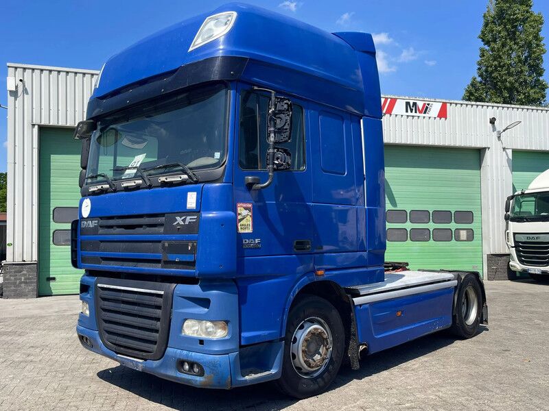 DAF XF 105.460 MANUAL !! - Tractor unit: picture 1 DAF XF 105.460 MANUAL !! - Tractor unit: picture 1
