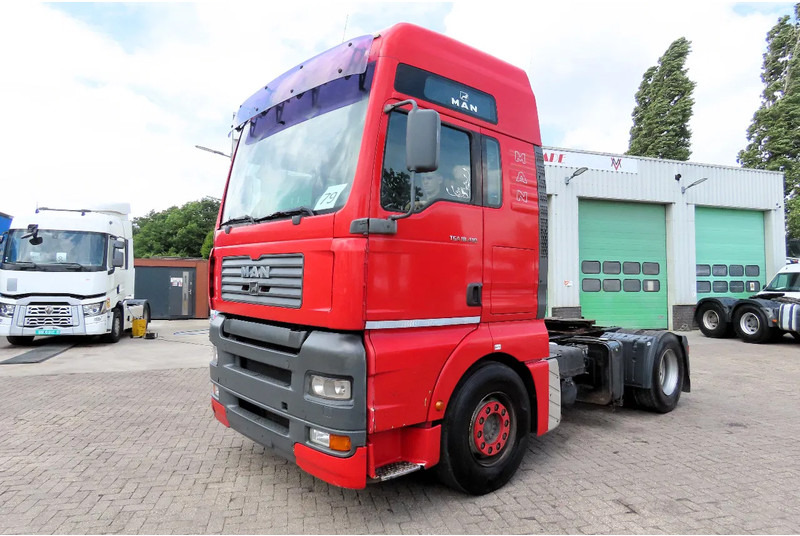 MAN TGA 18.410 Manual gearbox, Manual pomp, PTO, HYDRAULIC - Tractor unit: picture 3 MAN TGA 18.410 Manual gearbox, Manual pomp, PTO, HYDRAULIC - Tractor unit: picture 3