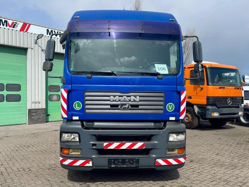 MAN TGA 26.440 Manual gearbox, HYDRAULIC, PTO - Tractor unit: picture 3 MAN TGA 26.440 Manual gearbox, HYDRAULIC, PTO - Tractor unit: picture 3