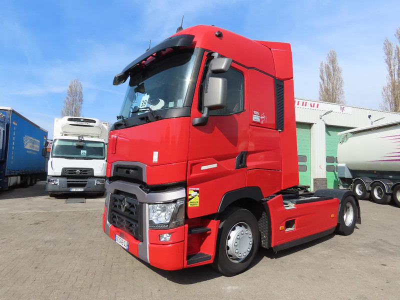 Renault T HIGH 520 VF610A36XND028987 2 tanks, P-airco, 2 beds - Tractor unit: picture 2 Renault T HIGH 520 VF610A36XND028987 2 tanks, P-airco, 2 beds - Tractor unit: picture 2