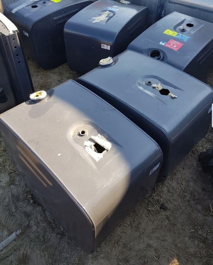 Scania 2371387 Scania truck - Fuel tank for Truck: picture 1 Scania 2371387 Scania truck - Fuel tank for Truck: picture 1