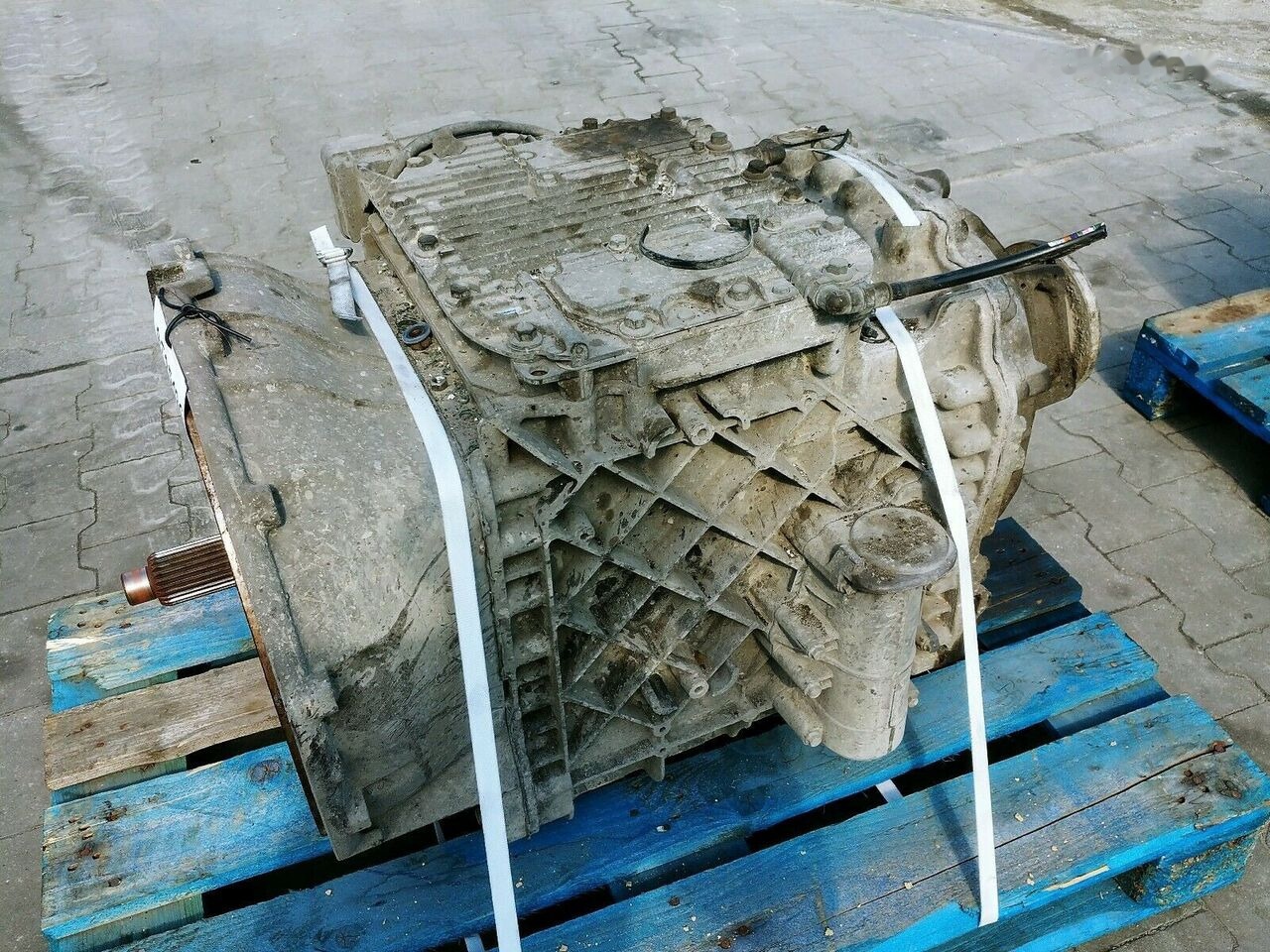 Volvo AT2512C Volvo FH13 FM13 - Gearbox for Truck: picture 2 Volvo AT2512C Volvo FH13 FM13 - Gearbox for Truck: picture 2