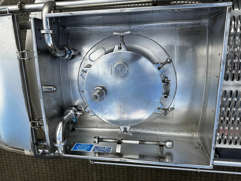 Leasing of Feldbinder LEBENSMITTEL / LEVENSMIDDELEN FOOD / 33.500L / 3-COMP / PUMPE / INOX / NL-trailer / APK: 05-2026 Feldbinder LEBENSMITTEL / LEVENSMIDDELEN FOOD / 33.500L / 3-COMP / PUMPE / INOX / NL-trailer / APK: 05-2026: picture 11 Leasing of Feldbinder LEBENSMITTEL / LEVENSMIDDELEN FOOD / 33.500L / 3-COMP / PUMPE / INOX / NL-trailer / APK: 05-2026 Feldbinder LEBENSMITTEL / LEVENSMIDDELEN FOOD / 33.500L / 3-COMP / PUMPE / INOX / NL-trailer / APK: 05-2026: picture 11