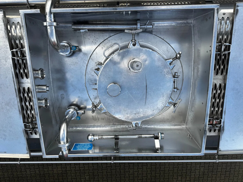 Leasing of Feldbinder LEBENSMITTEL / LEVENSMIDDELEN FOOD / 33.500L / 3-COMP / PUMPE / INOX / NL-trailer / APK: 05-2026 Feldbinder LEBENSMITTEL / LEVENSMIDDELEN FOOD / 33.500L / 3-COMP / PUMPE / INOX / NL-trailer / APK: 05-2026: picture 13 Leasing of Feldbinder LEBENSMITTEL / LEVENSMIDDELEN FOOD / 33.500L / 3-COMP / PUMPE / INOX / NL-trailer / APK: 05-2026 Feldbinder LEBENSMITTEL / LEVENSMIDDELEN FOOD / 33.500L / 3-COMP / PUMPE / INOX / NL-trailer / APK: 05-2026: picture 13