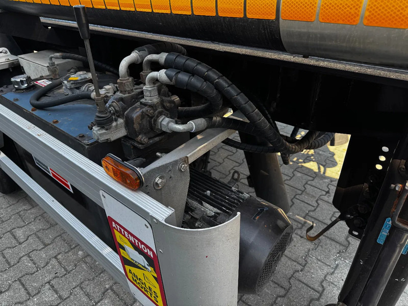 Container transporter/ Swap body semi-trailer Van Hool 20FT, 66°/380V Tipping-chassis, ADR (EX/II, EX/III, FL, OX, AT), SAF, 2 liftaxles: picture 16