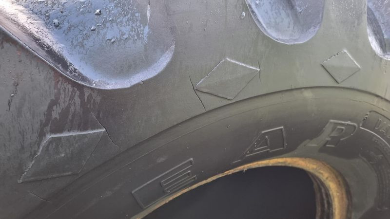 Good Year VA73x44.00-32 NHS Terrareifen, Terraräder (1050/50R32) - Tire: picture 4 Good Year VA73x44.00-32 NHS Terrareifen, Terraräder (1050/50R32) - Tire: picture 4