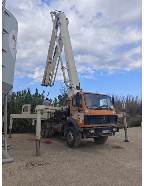Mercedes-Benz 2629 - Stationary concrete pump: picture 4 Mercedes-Benz 2629 - Stationary concrete pump: picture 4