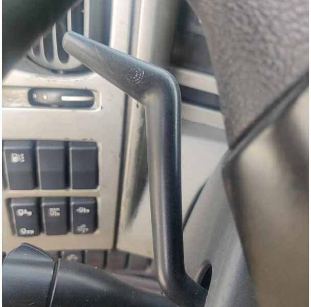 Tractor unit Renault Premium-450: picture 11