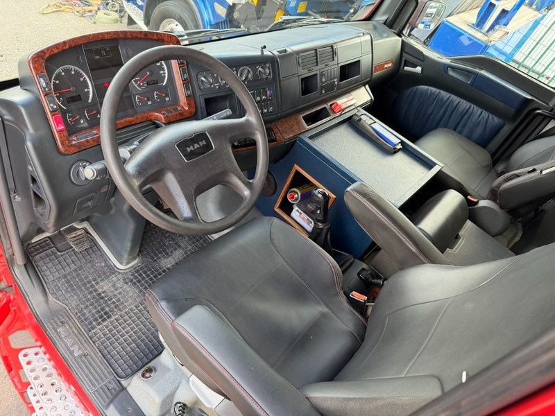 Crane truck MAN TGA 33.530 6x4 - 90T + CRANE HMF 3720 K6 (17.3m) - RETARDER - MANUAL ZF - EURO 3 - 590.000km - ALCOA -  BIG AXLES HUB REDUCTION - BE TRUCK - TOP CONDITION: picture 13