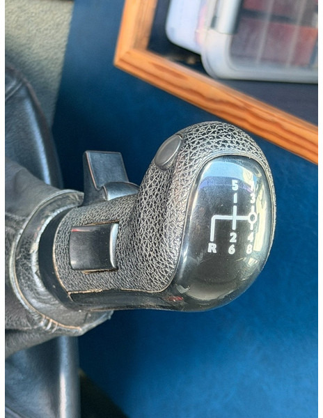 Crane truck MAN TGA 33.530 6x4 - 90T + CRANE HMF 3720 K6 (17.3m) - RETARDER - MANUAL ZF - EURO 3 - 590.000km - ALCOA -  BIG AXLES HUB REDUCTION - BE TRUCK - TOP CONDITION: picture 15