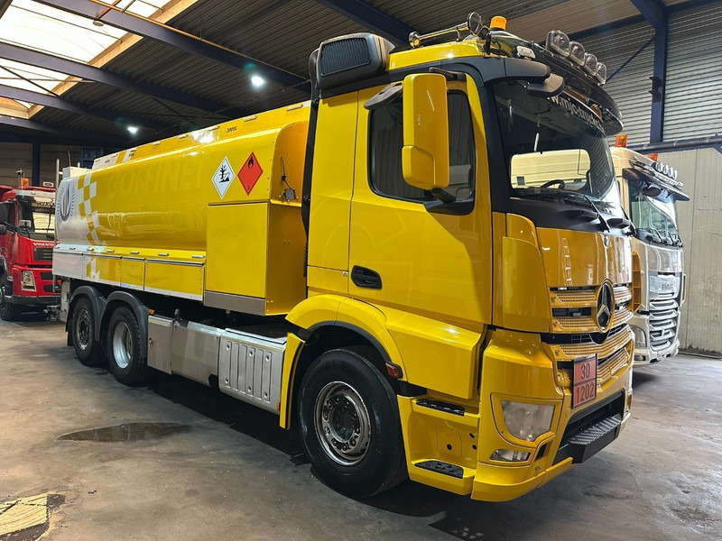 Mercedes-Benz ANTOS 2632 6x2 FUEL TANKER 16.000L - 4 COMP - DIESEL / PETROL - EURO 6 - LIFT / STEERING AXLE - BE TRUCK - Tank truck: picture 3 Mercedes-Benz ANTOS 2632 6x2 FUEL TANKER 16.000L - 4 COMP - DIESEL / PETROL - EURO 6 - LIFT / STEERING AXLE - BE TRUCK - Tank truck: picture 3