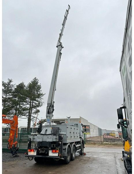 Terex ATLAS 330.2 - A 21 ROOF CRANE / DAKWERKERS KRAAN / DACHDECKER KRAN + RADIO - Loader crane for Construction machinery: picture 5 Terex ATLAS 330.2 - A 21 ROOF CRANE / DAKWERKERS KRAAN / DACHDECKER KRAN + RADIO - Loader crane for Construction machinery: picture 5