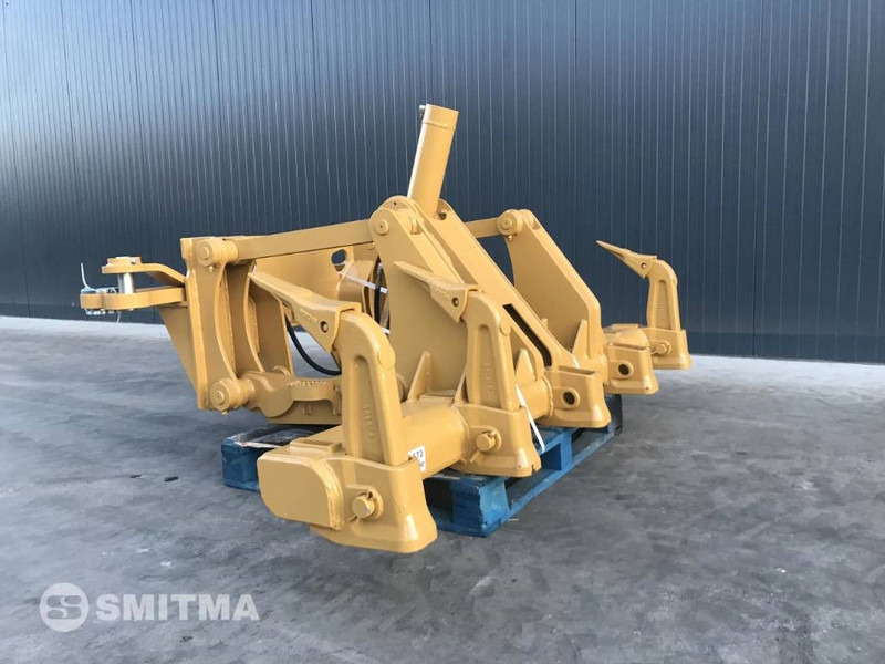 Cat 160M - Attachment for Construction machinery: picture 2 Cat 160M - Attachment for Construction machinery: picture 2