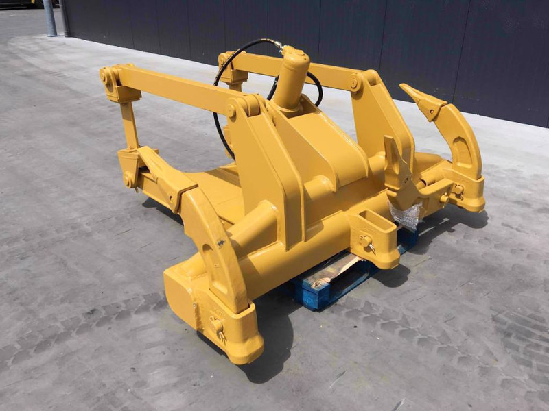 Cat D6H - Attachment for Construction machinery: picture 2 Cat D6H - Attachment for Construction machinery: picture 2