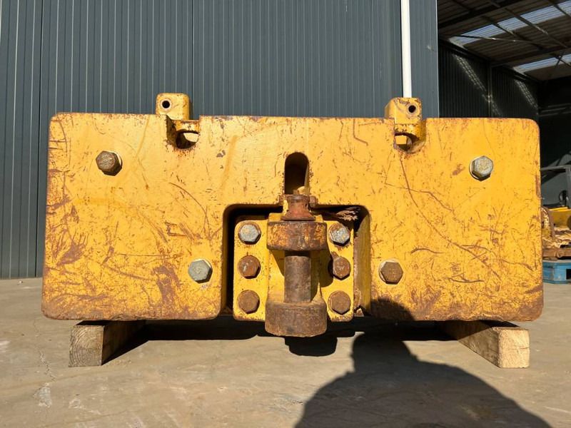 Cat D8R / D8T - Attachment for Construction machinery: picture 2 Cat D8R / D8T - Attachment for Construction machinery: picture 2