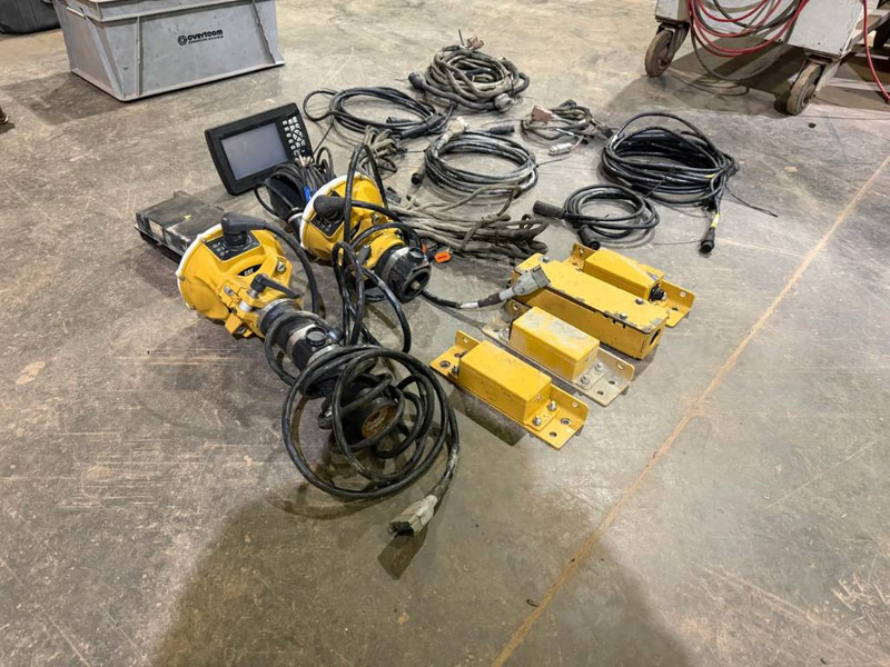Trimble GPS GSC900 - MS975 - Attachment for Construction machinery: picture 3 Trimble GPS GSC900 - MS975 - Attachment for Construction machinery: picture 3
