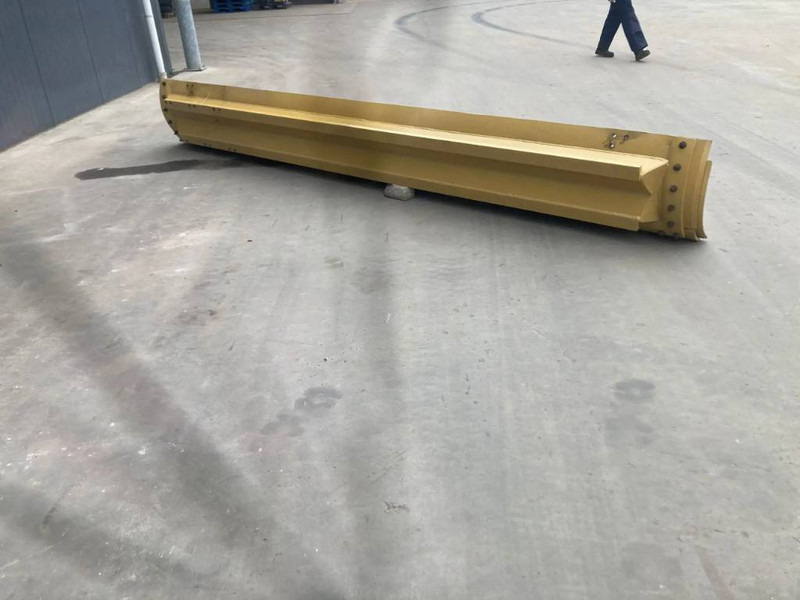 Cat 140M Moldboard - Blade for Construction machinery: picture 2 Cat 140M Moldboard - Blade for Construction machinery: picture 2