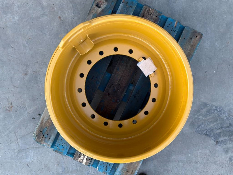 Cat 17.00-25/1.7 RIM for 20.5 x 25 - CAT 938M - Wheels and tires for Construction machinery: picture 2 Cat 17.00-25/1.7 RIM for 20.5 x 25 - CAT 938M - Wheels and tires for Construction machinery: picture 2