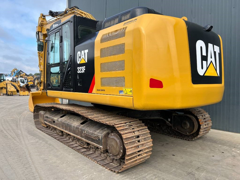 Cat 323F L - Crawler excavator: picture 3 Cat 323F L - Crawler excavator: picture 3