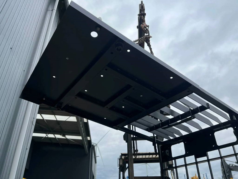 New Cab and interior for Construction machinery Cat 325D Guard: picture 7 New Cab and interior for Construction machinery Cat 325D Guard: picture 7