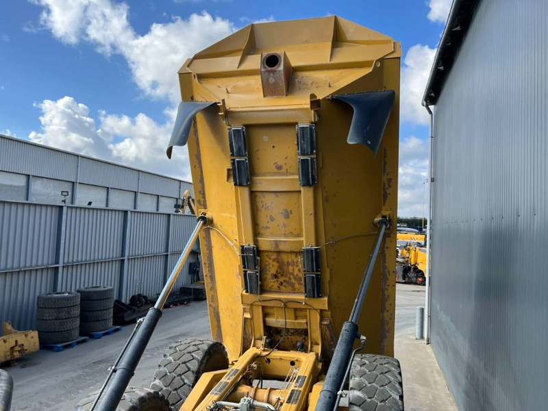 Articulated dumper Cat 735 | 735B: picture 10