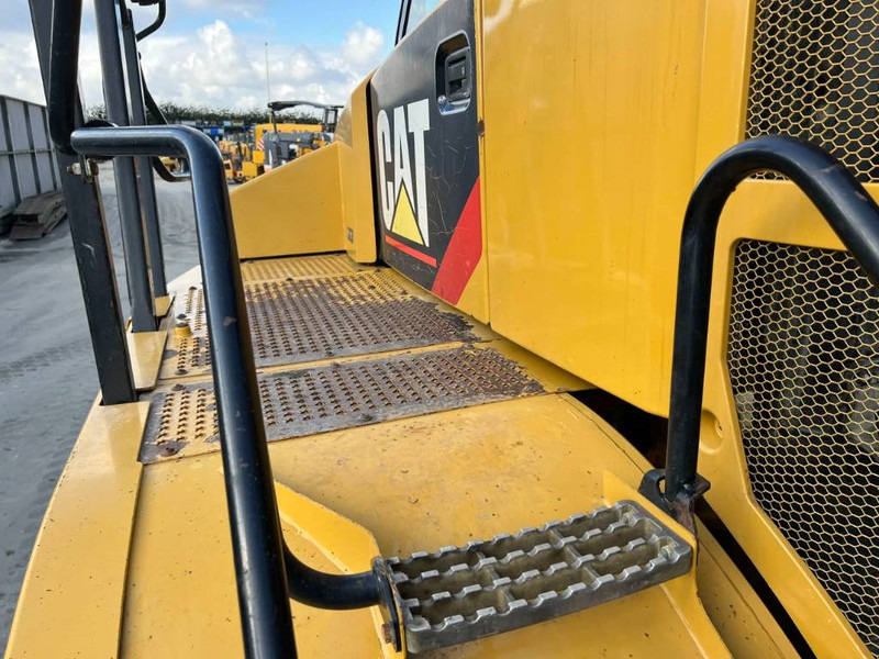 Articulated dumper Cat 735 | 735B: picture 18